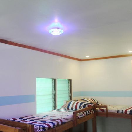 J'S Backpackers Hostel Davao Bagian luar foto