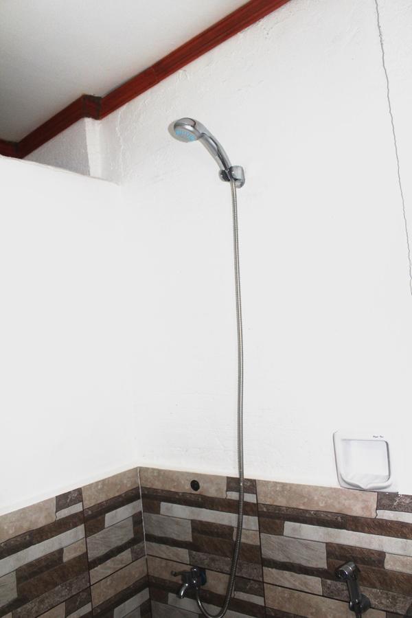 J'S Backpackers Hostel Davao Bagian luar foto