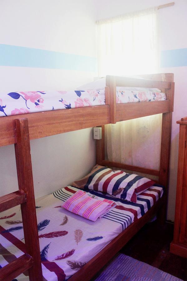 J'S Backpackers Hostel Davao Bagian luar foto