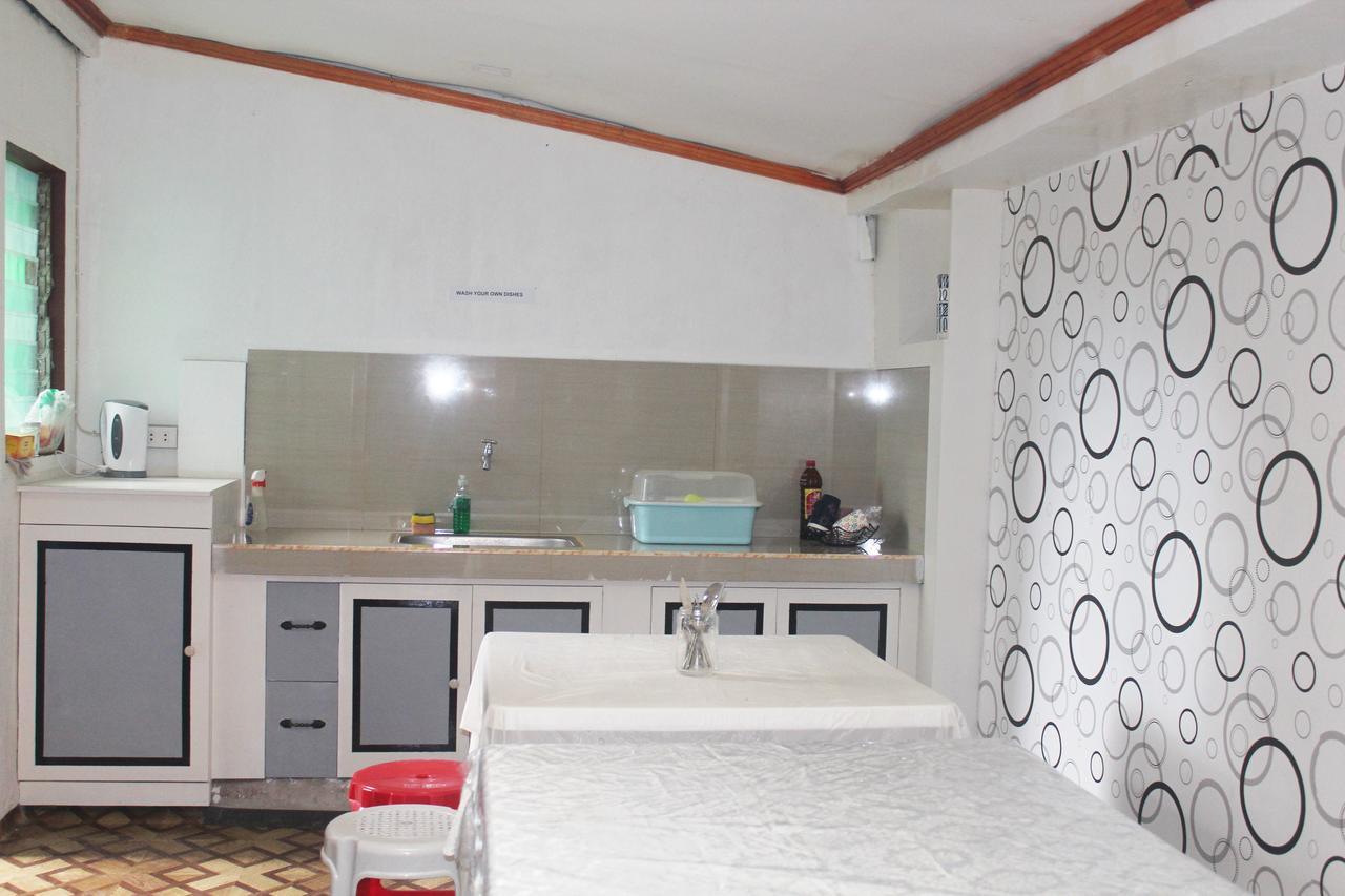 J'S Backpackers Hostel Davao Bagian luar foto